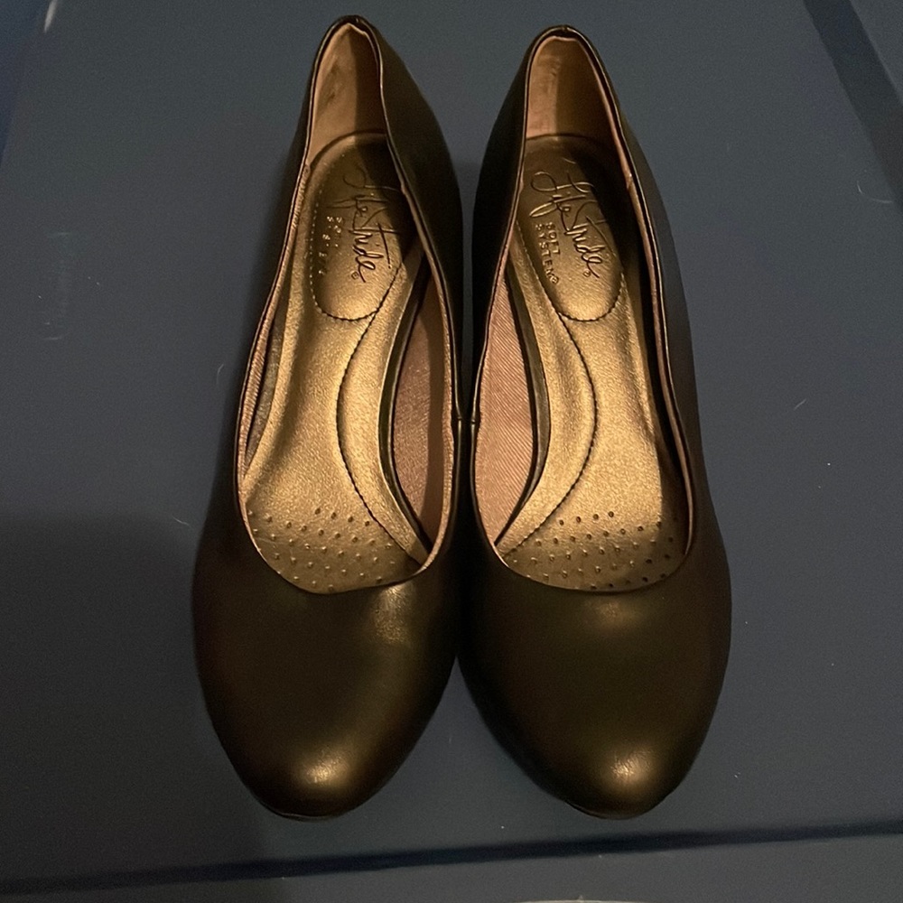 New without box black heels